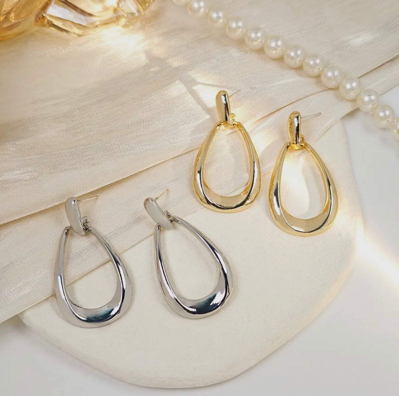 Simple Geometric Oval Earrings