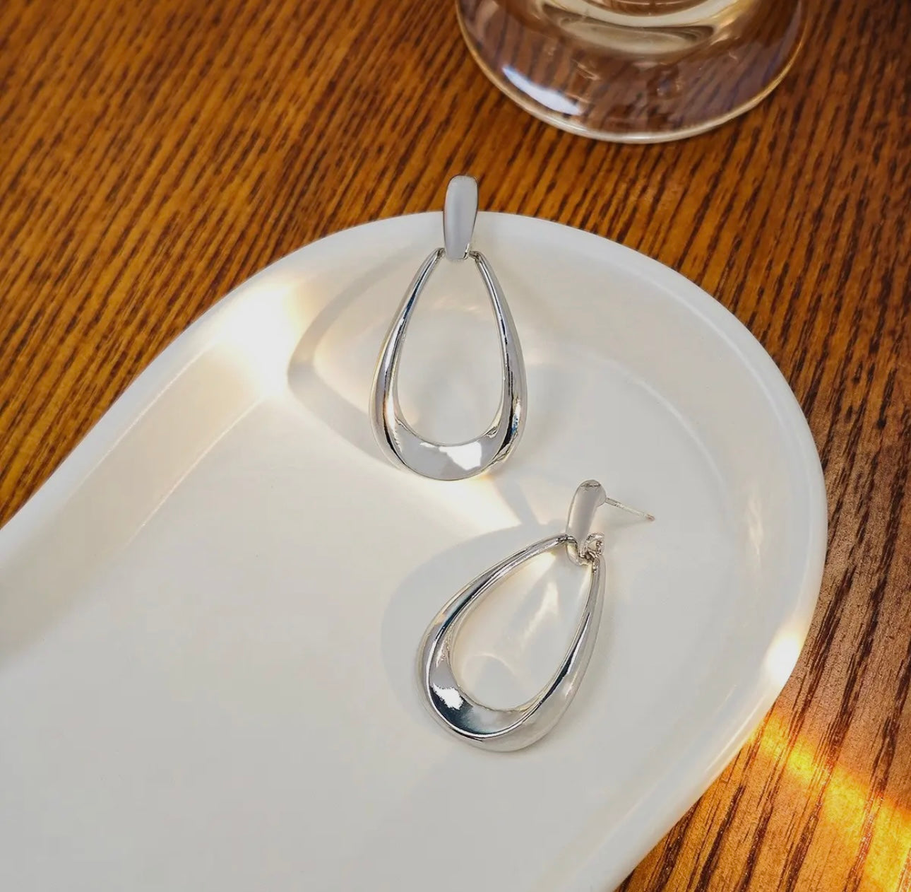 Simple Geometric Oval Earrings